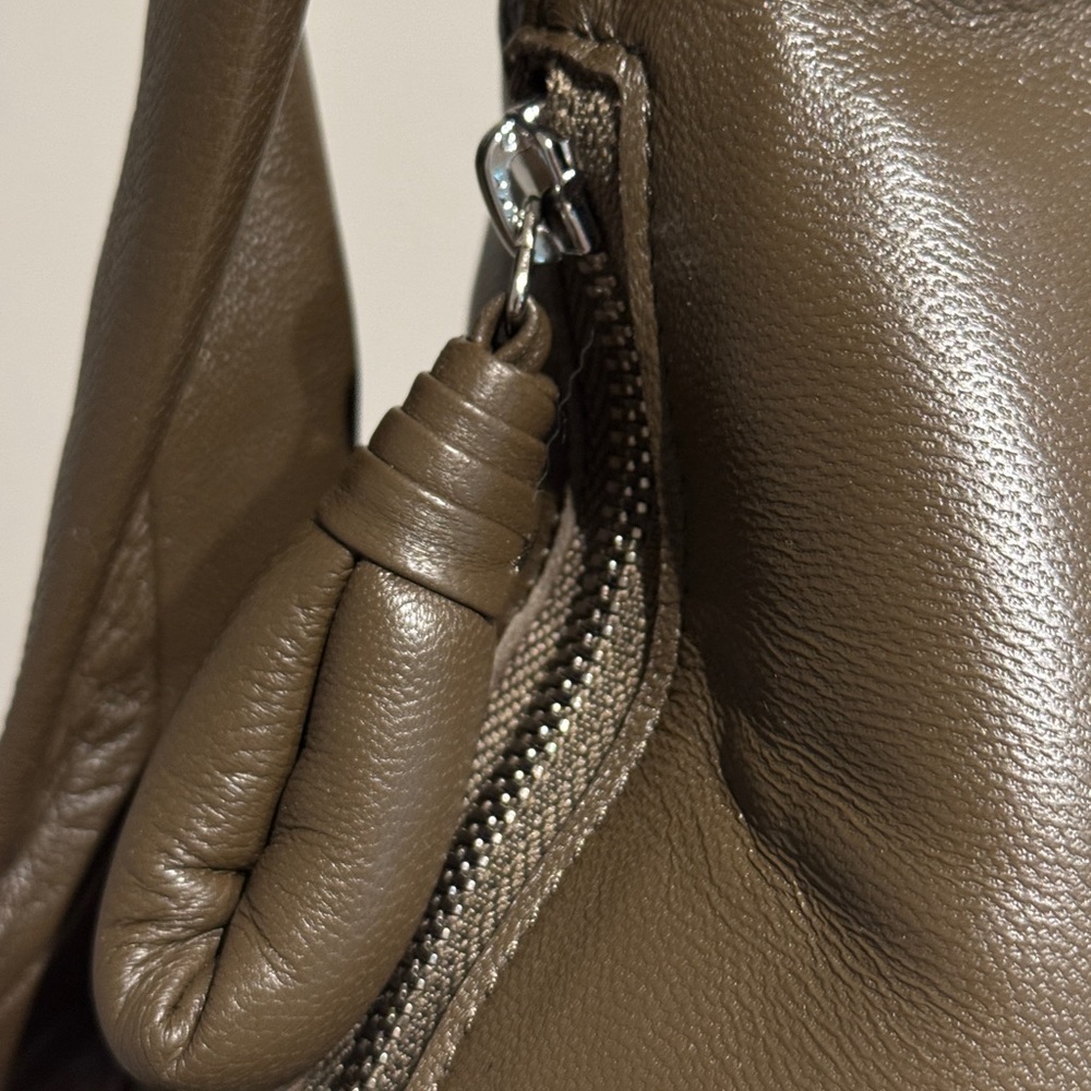 Lemaire Croissant Leather Bag in soft lambskin - Picture 11 of 15
